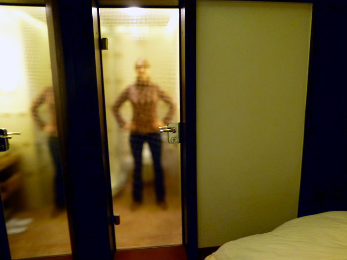 See-through bathroom door in Hotel Sackmann