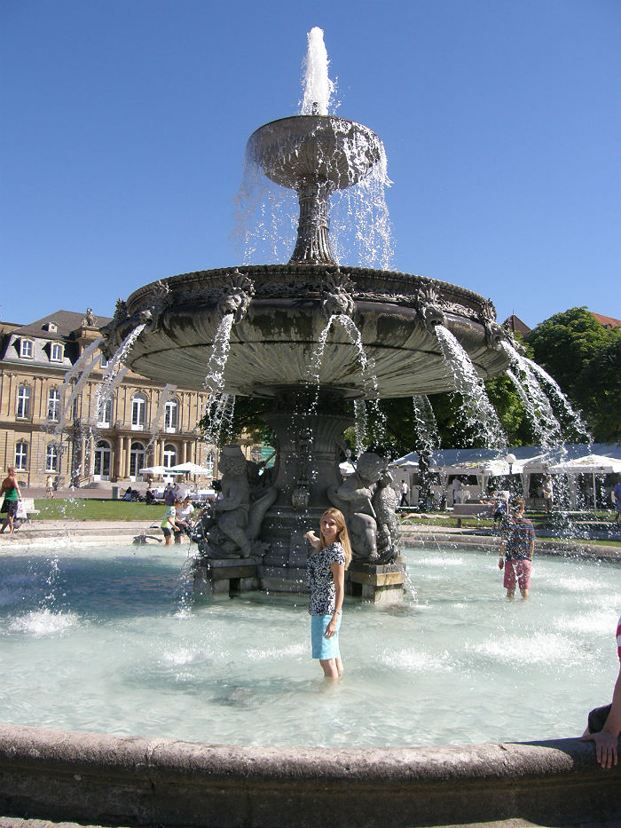 Refreshing yourself under the fountain in Stuttgart