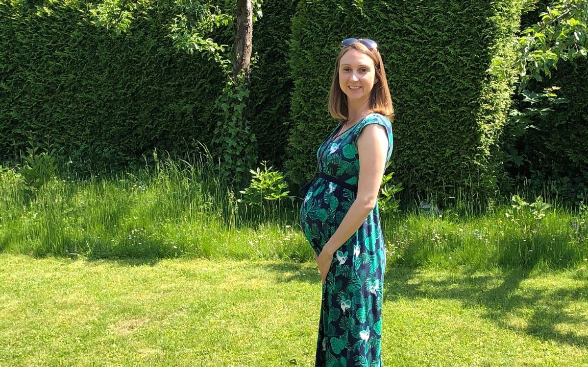 8 months pregnant in Stuttgart 3